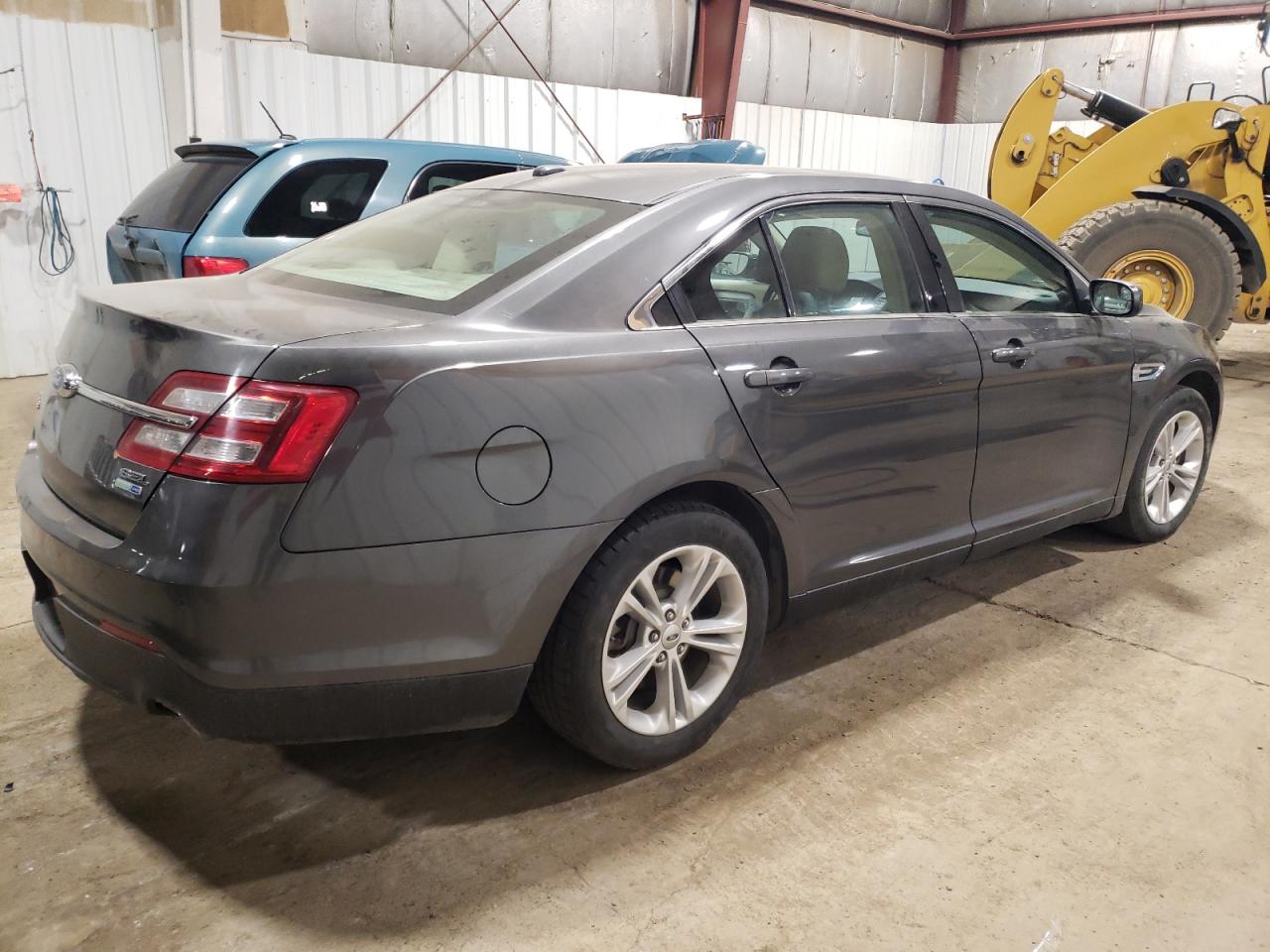 VIN: 1FAHP2H85GG105323 2016 FORD TAURUS
