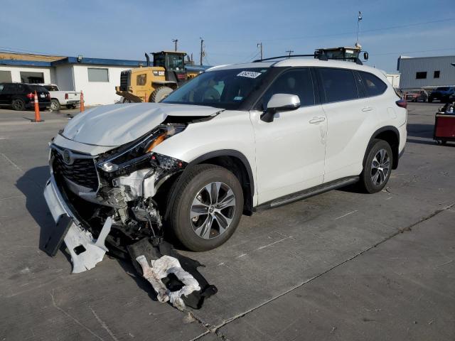 VIN 5TDGZRBH5NS223988 2022 Toyota Highlander, Xle no.1