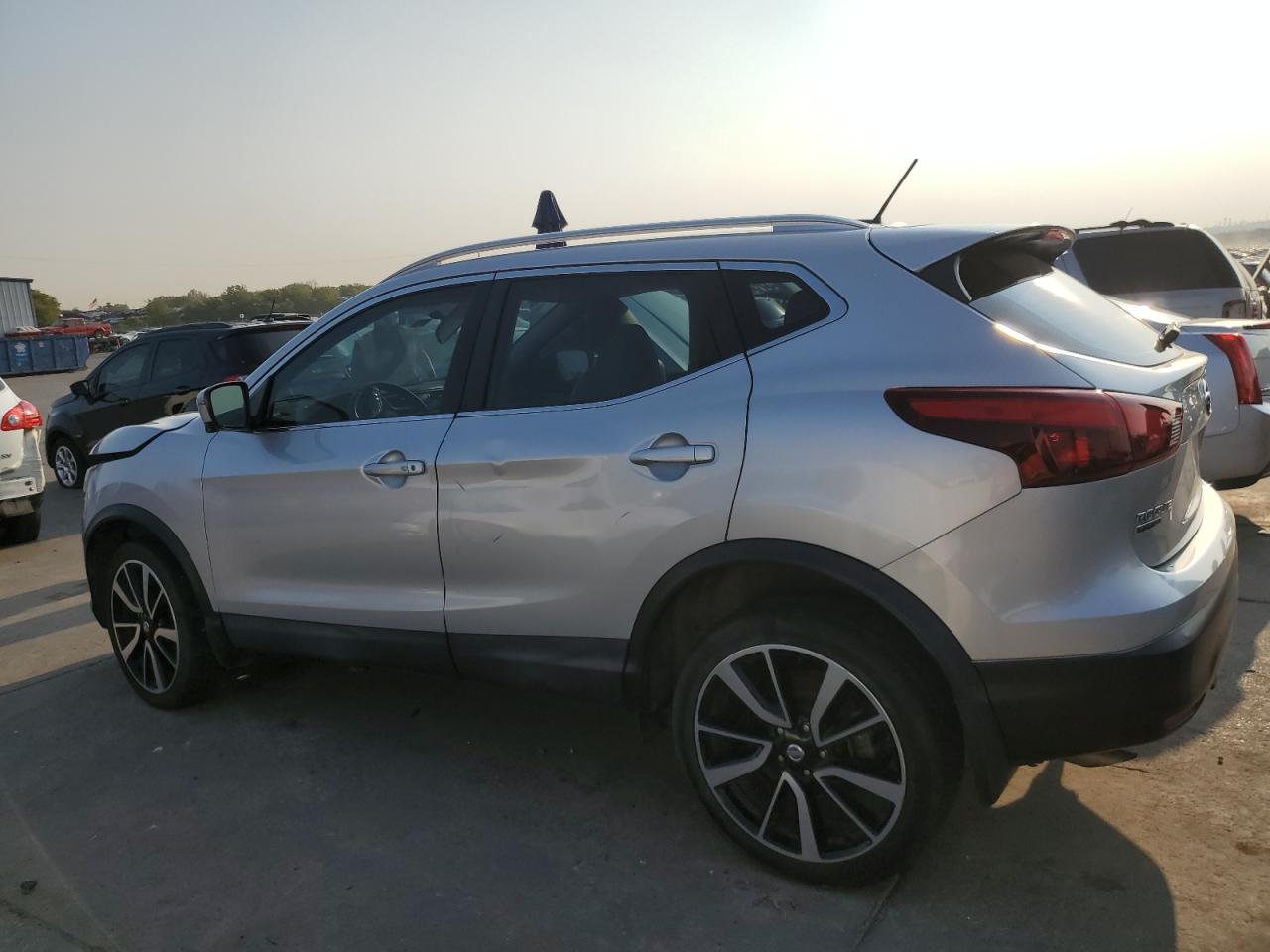 JN1BJ1CP3HW000560 NISSAN ROGUE 2017