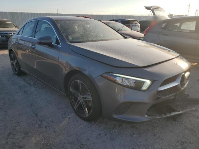 W1K3G4FB7NJ331528 Mercedes-Benz A 220 4matic