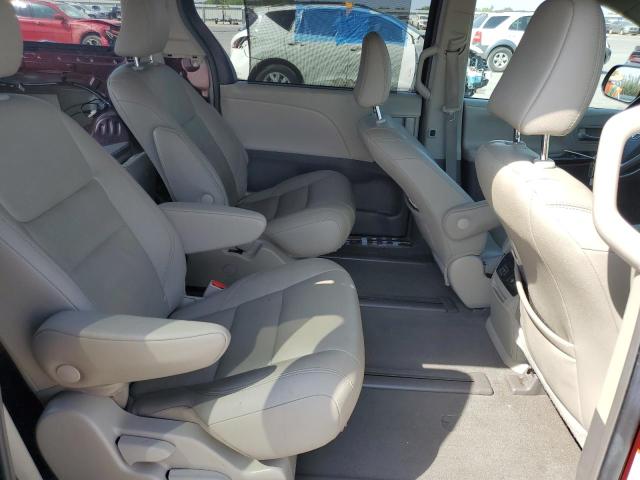 5TDDZ3DC8KS224260 Toyota SIENNA XLE