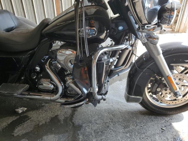 2011 HARLEY-DAVIDSON FLHTCUTG 1HD1MAM18BB855195