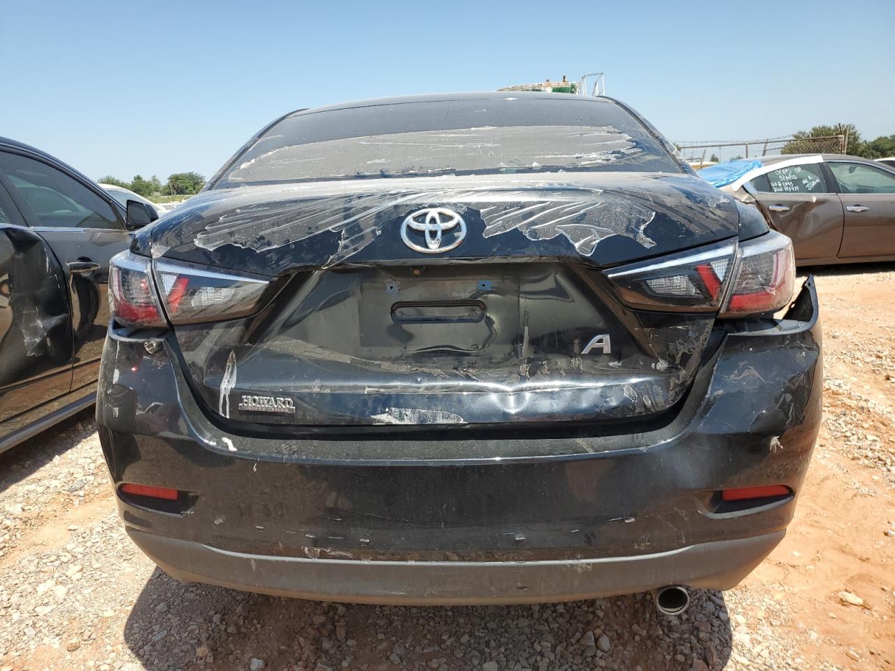 3MYDLBYV7HY154356 2017 Toyota Yaris Ia