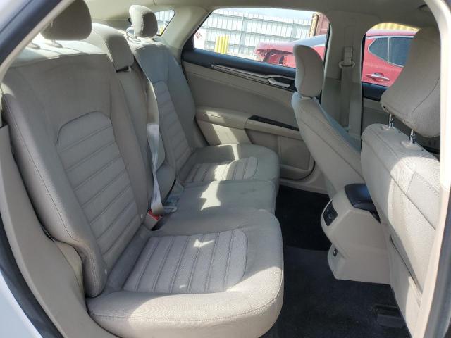 3FA6P0HD8HR247717 Ford FUSION SE