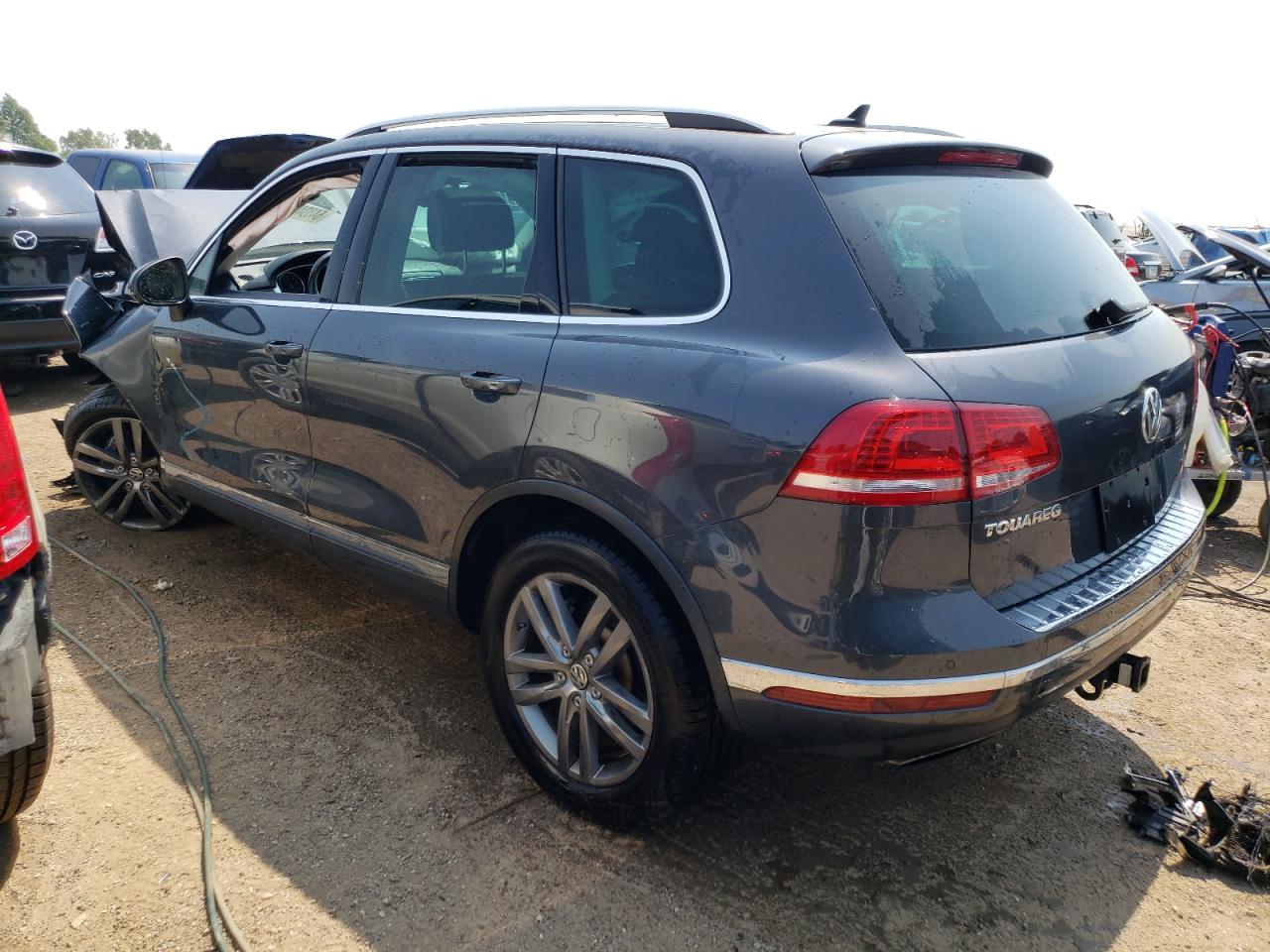 2015 Volkswagen Touareg V6 vin: WVGEF9BP0FD008132