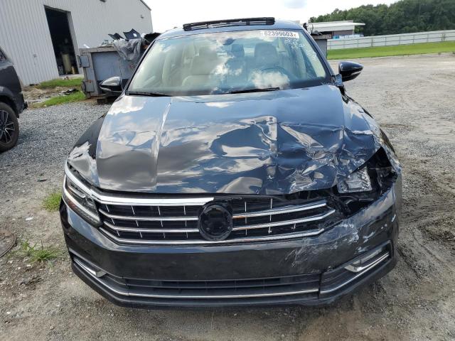 2017 VOLKSWAGEN PASSAT SEL - 1VWCT7A31HC023025