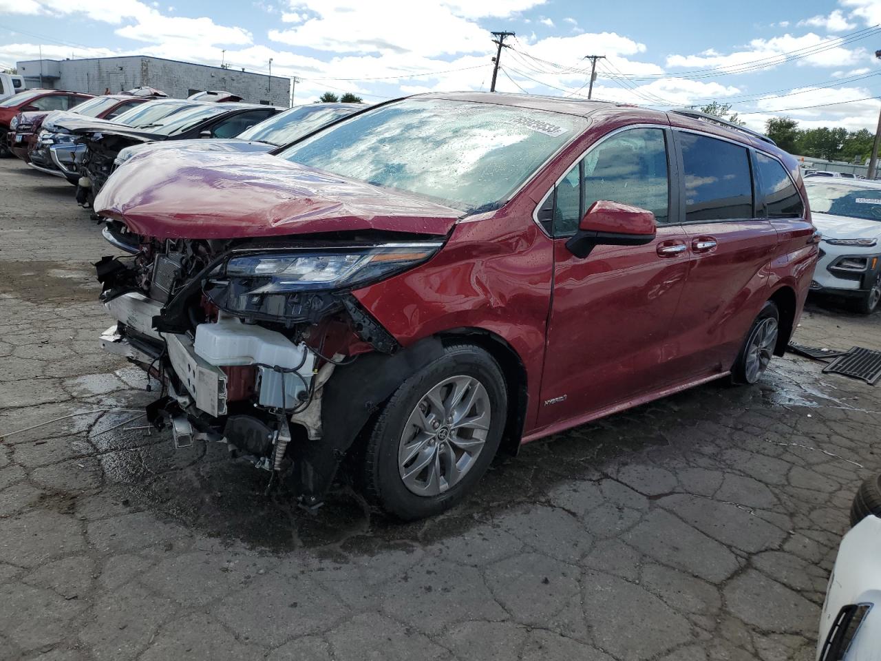 5TDJRKEC3MS060639 2021 Toyota Sienna Xle