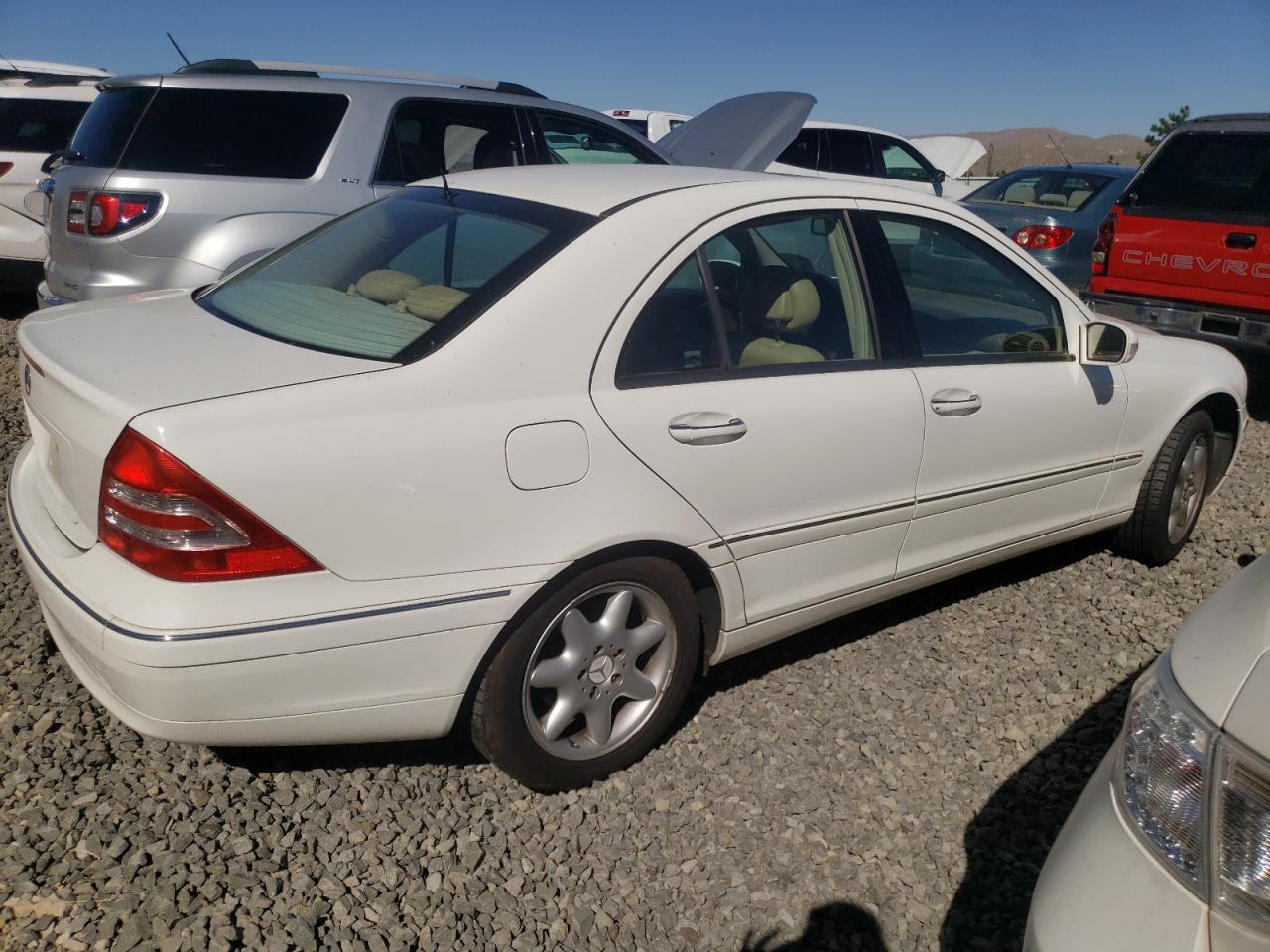 WDBRF61J02F256590 2002 Mercedes-Benz C 240