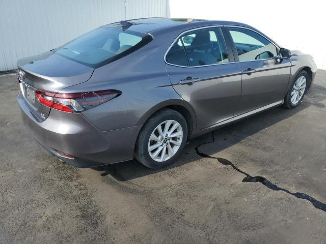 4T1C11BKXNU053816 Toyota Camry LE 3