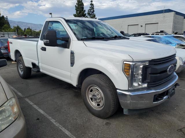 1FTBF2A69KEG76104 Ford F250 Super Duty