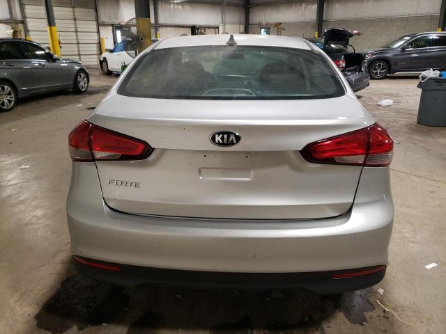 3KPFK4A7XJE213487 | 2018 KIA FORTE LX