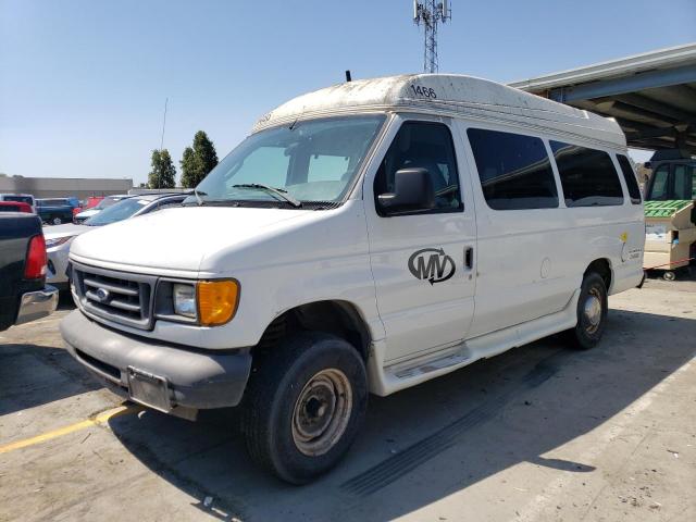 2004 Ford Econoline Cargo Van 