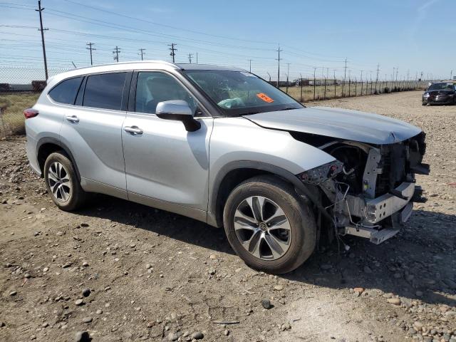 5TDGZRAH1MS051135 Toyota Highlander Xle