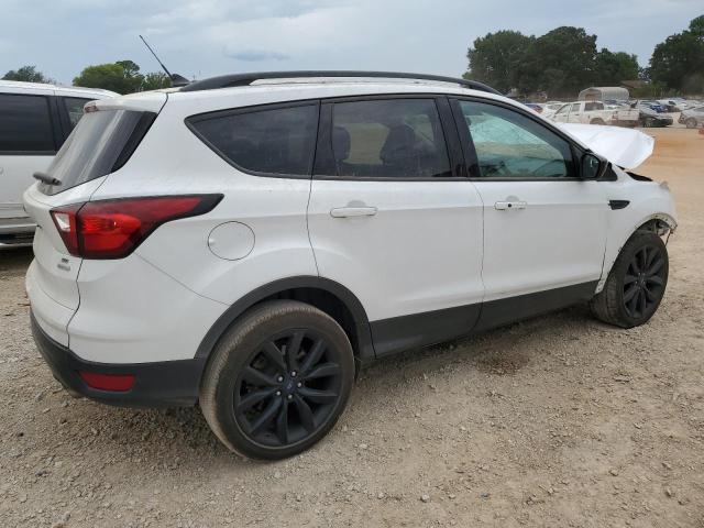Vin: 1fmcu0gd5kua49910, lot: 62587813, ford escape se 20193