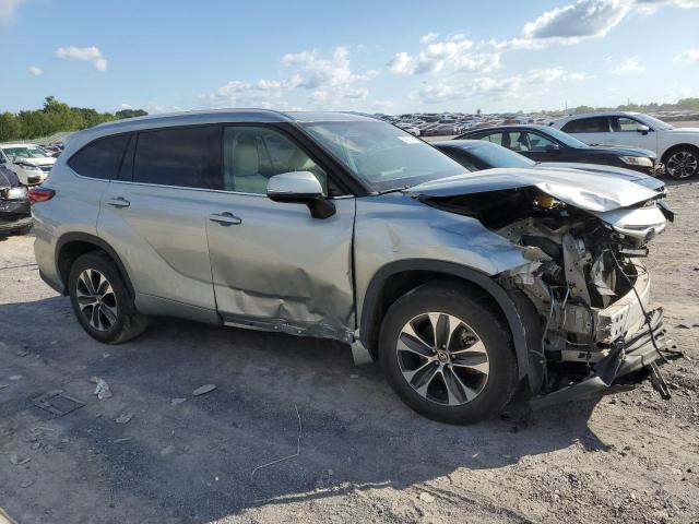 VIN 5TDHZRAH9LS500581 2020 Toyota Highlander, Xle no.4