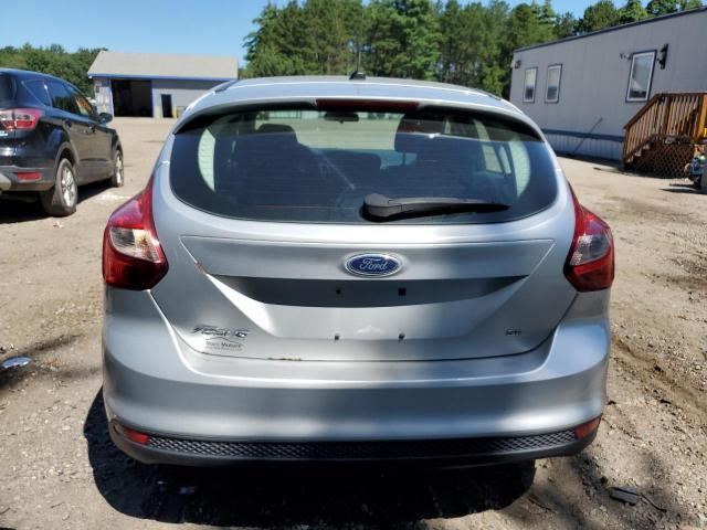 1FADP3K22EL285048 Ford FOCUS SE