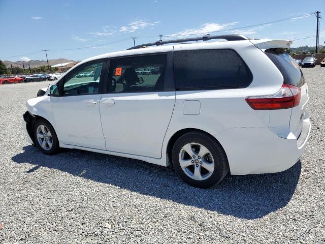 5TDKZ3DC1JS963864 Toyota SIENNA LE