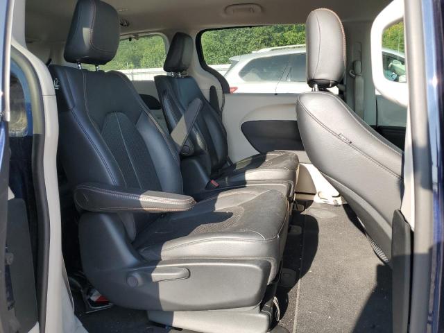 2019 Chrysler Pacifica Hybrid Touring L VIN: 2C4RC1L75KR527697 Lot: 66213063