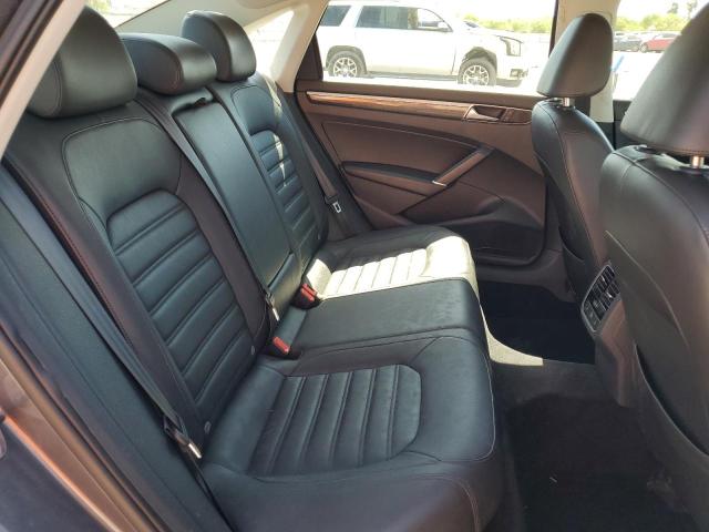 2017 VOLKSWAGEN PASSAT SEL - 1VWCT7A32HC073268