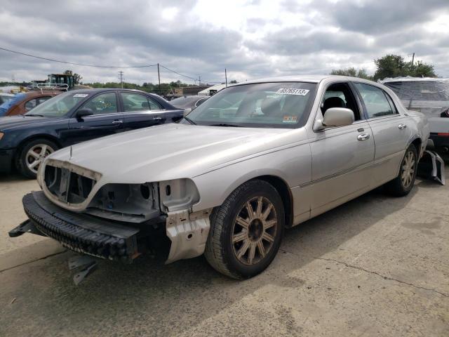 2010 Lincoln Town Car Signature Limited