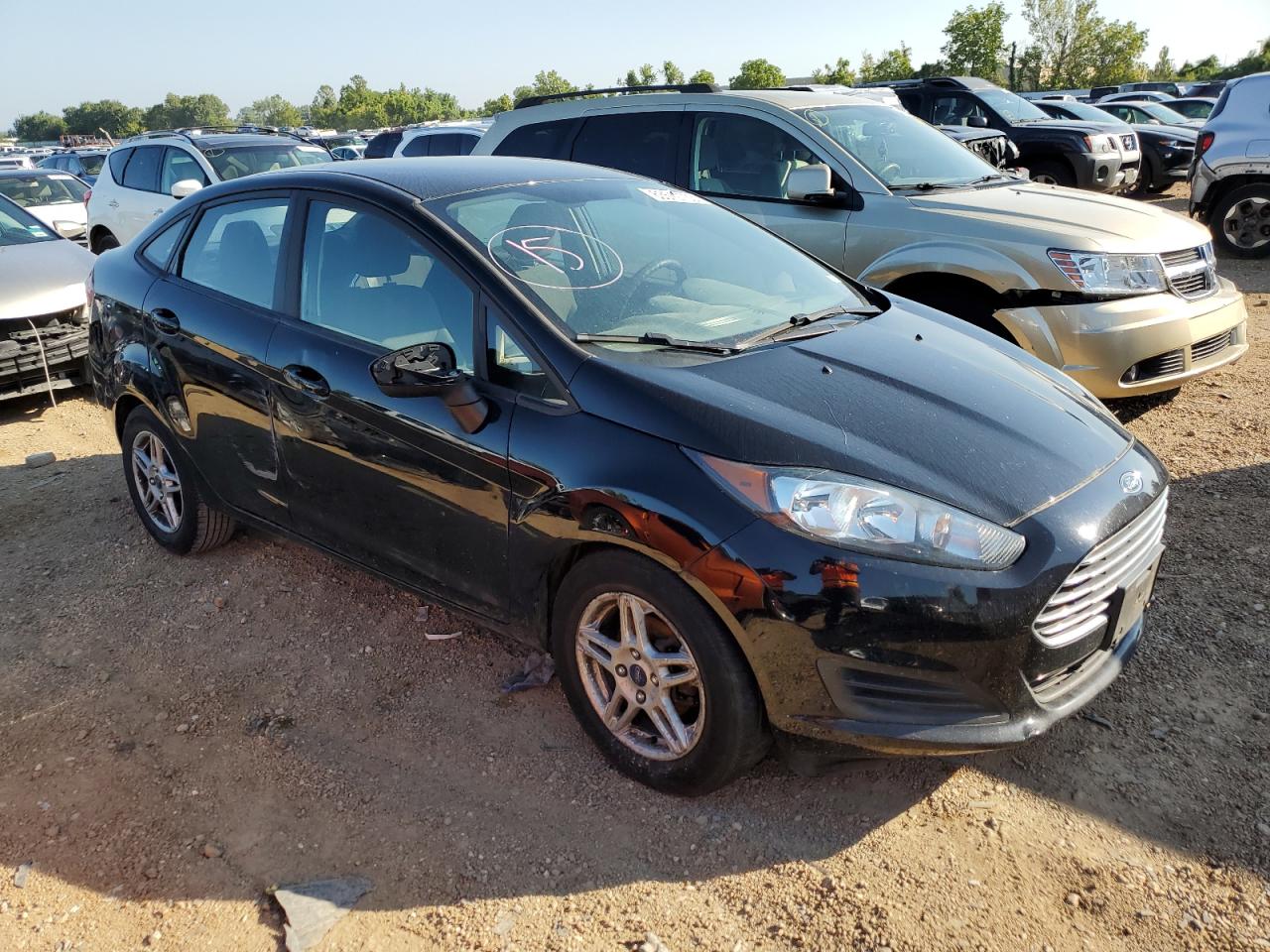 Lot #2468174419 2017 FORD FIESTA SE