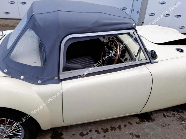 HDR4362508 Auction: COPART UK Lot: 64757953 Location: WHITBURN HDR4362508 MG MGB 1959 CREAM Photo 25