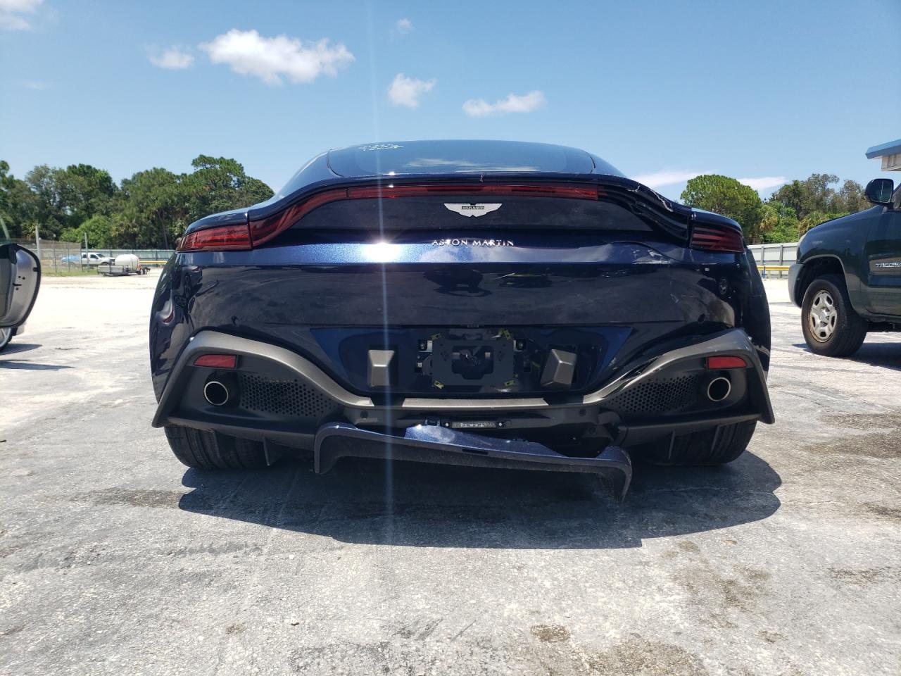 2020 Aston Martin Vantage vin: SCFSMGAW7LGN04101