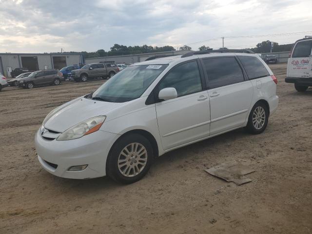 2010 Toyota Sienna XLE