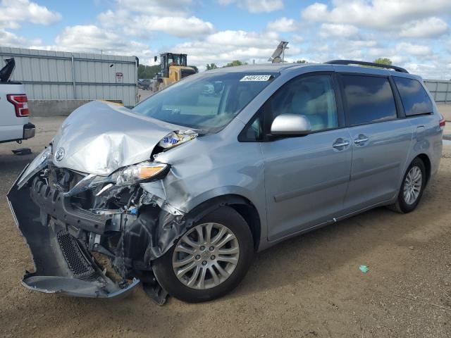 2014 Toyota Sienna XLE