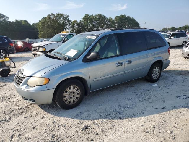 2005 Chrysler Town & Country LX