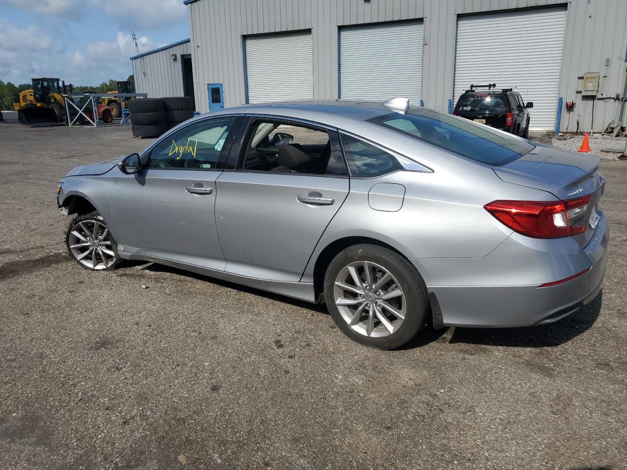 1HGCV1F17MA044714 Honda Accord LX 2