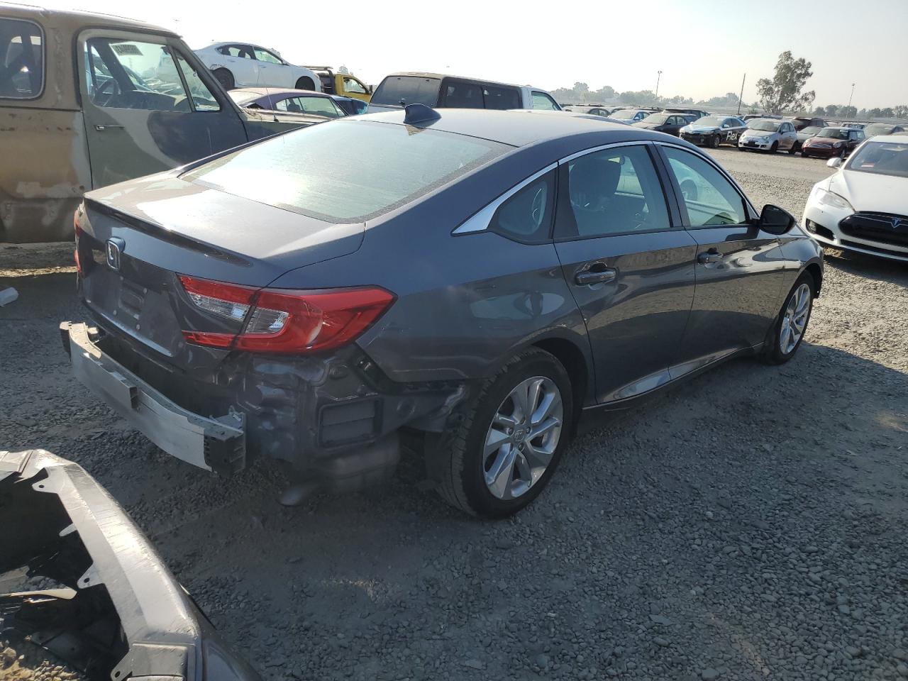 1HGCV1F13LA059709 Honda Accord LX 3