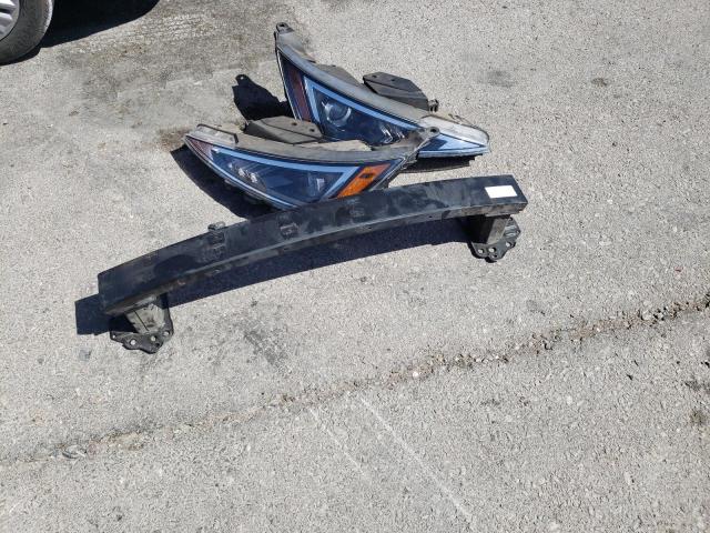 5NPD84LF5KH479183 Hyundai ELANTRA SEL