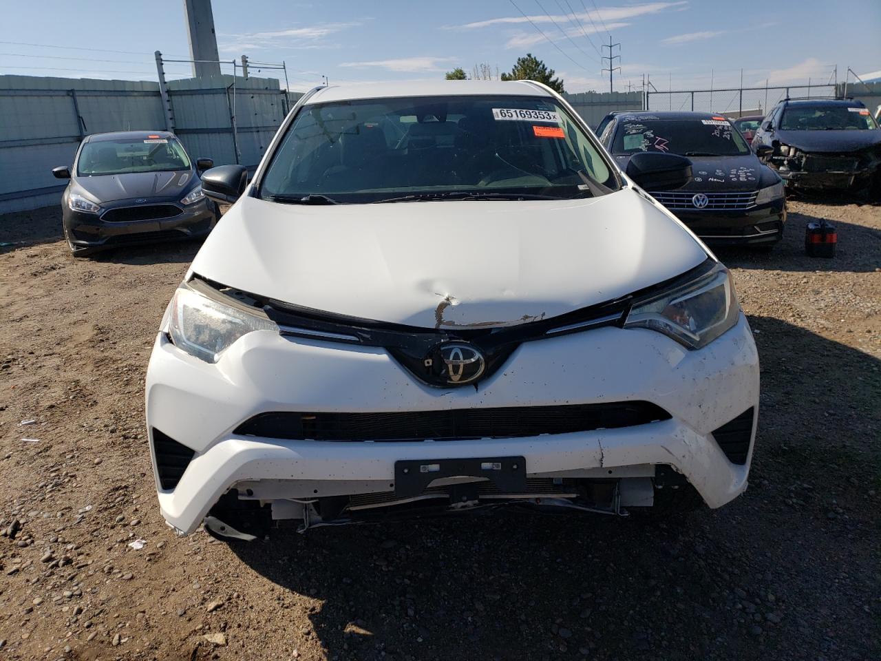 2017 Toyota Rav4 Le vin: JTMZFREV1HJ719228