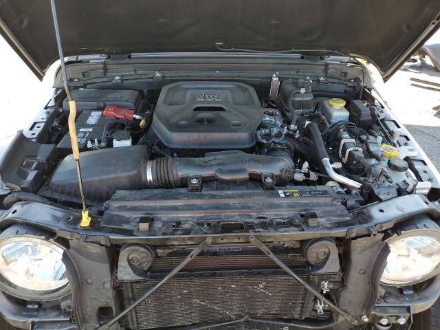 1C4HJXEN1JW328961 Jeep Wrangler Unlimited Sahara
