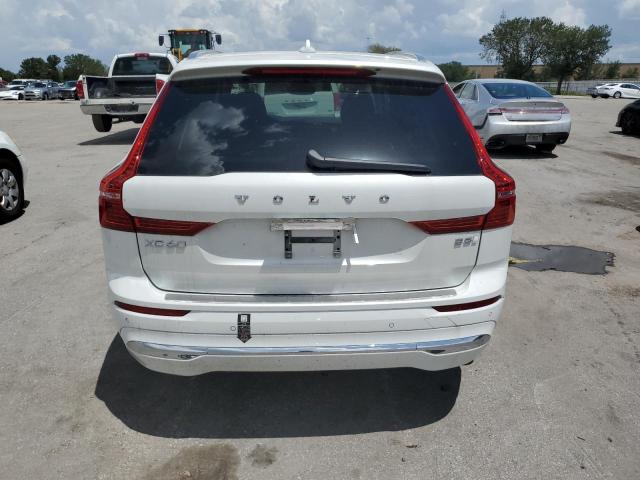  VOLVO XC60 ULTIM 2023 Белы
