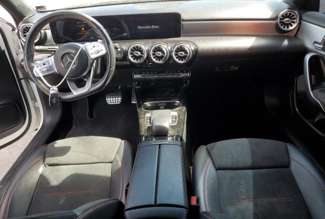 WDD3G4EB2KW025319 Mercedes-Benz A 220