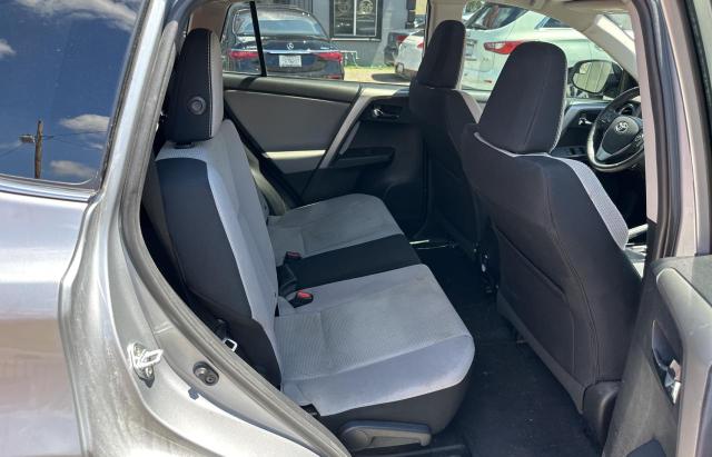 2T3WFREV6HW335448 Toyota Rav4 Xle