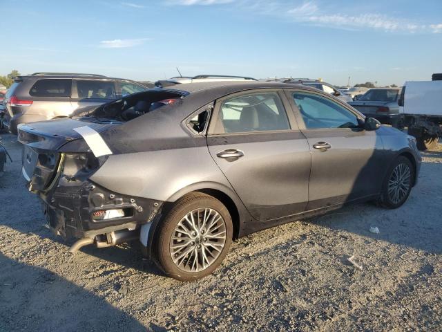 3KPF54AD3PE596517 KIA Forte Gt Line