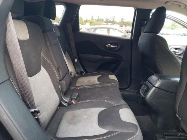 1C4PJLABXFW530964 Jeep Cherokee Sport