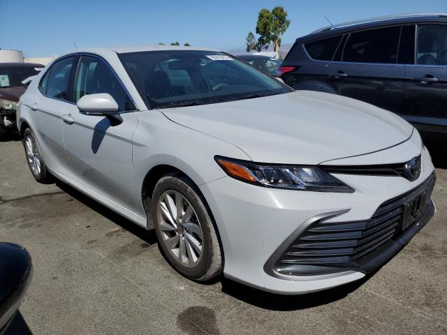 Vin: 4t1r11ak6pu144290, lot: 63810613, toyota camry le 20234