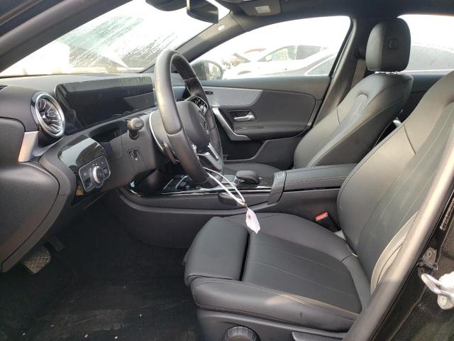 W1K3G4FB9NJ375806 Mercedes-Benz A 220 4matic
