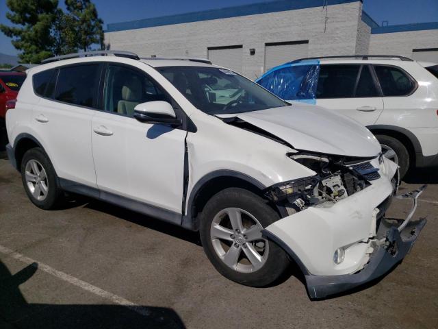 2T3WFREV7EW125873 Toyota Rav4 Xle