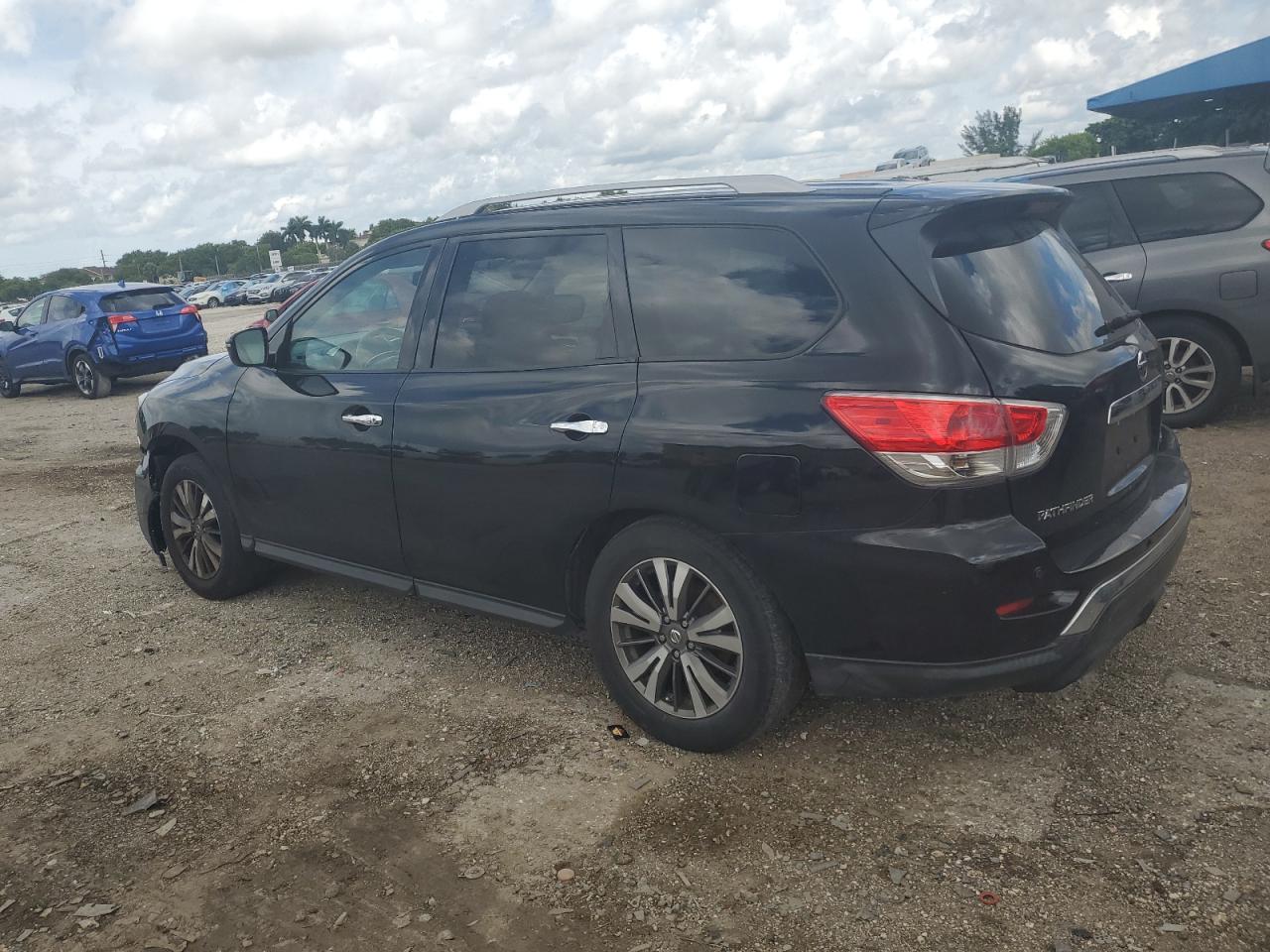 5N1DR2MN6HC662308 2017 Nissan Pathfinder S