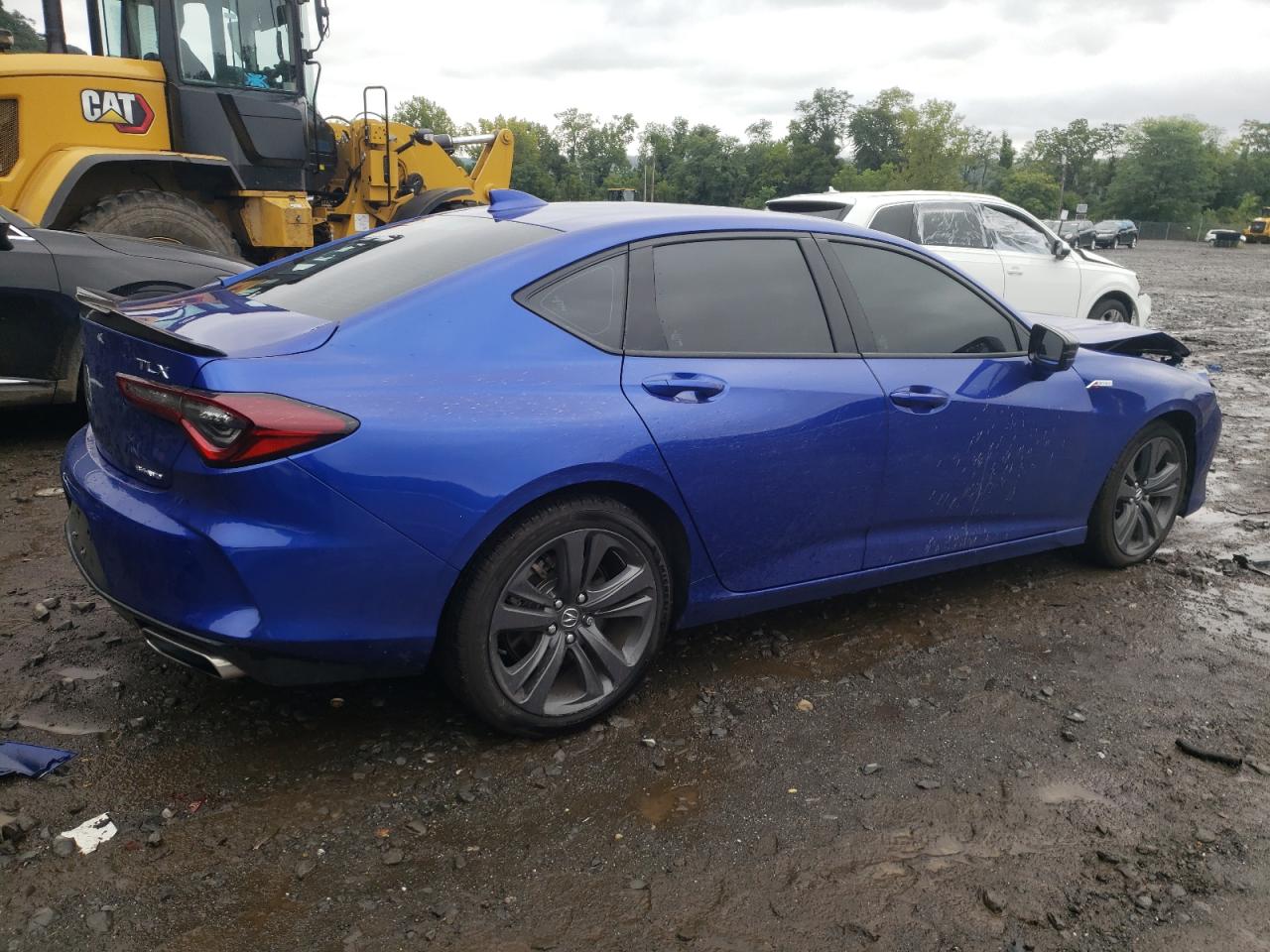 19UUB6F55NA000872 Acura TLX TECH A 3