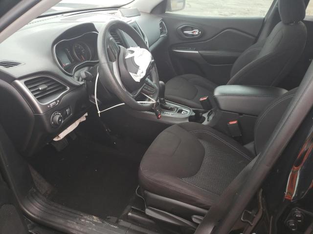 1C4PJLCB8KD403813 Jeep Cherokee Latitude