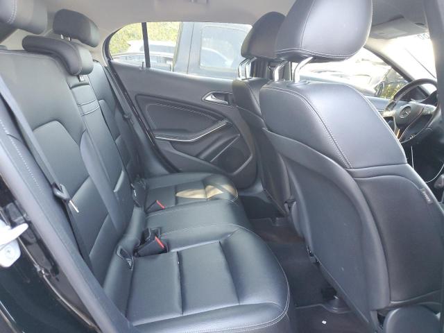 WDCTG4EB4FJ180008 Mercedes-Benz GLA 250