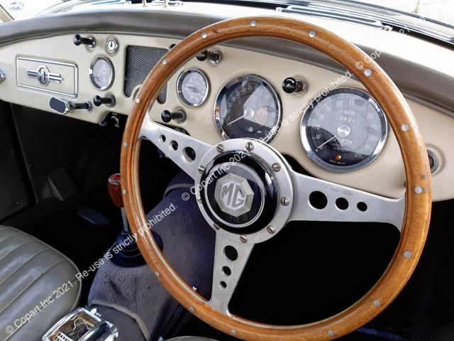 HDR4362508 Auction: COPART UK Lot: 64757953 Location: WHITBURN HDR4362508 MG MGB 1959 CREAM Photo 14
