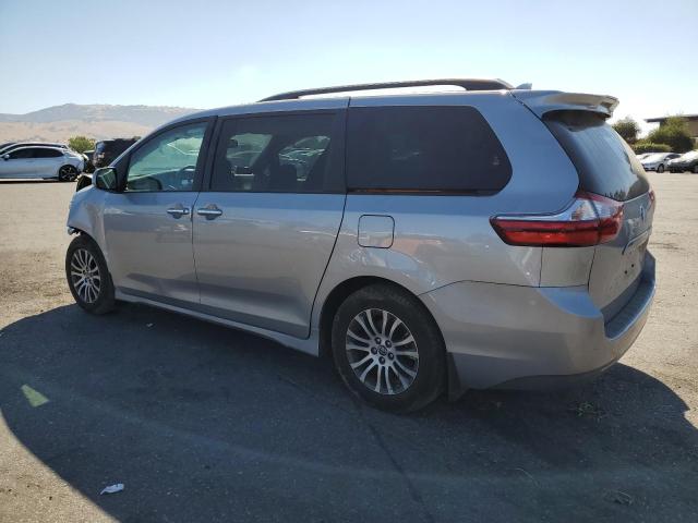 5TDYZ3DC5JS935978 Toyota SIENNA XLE
