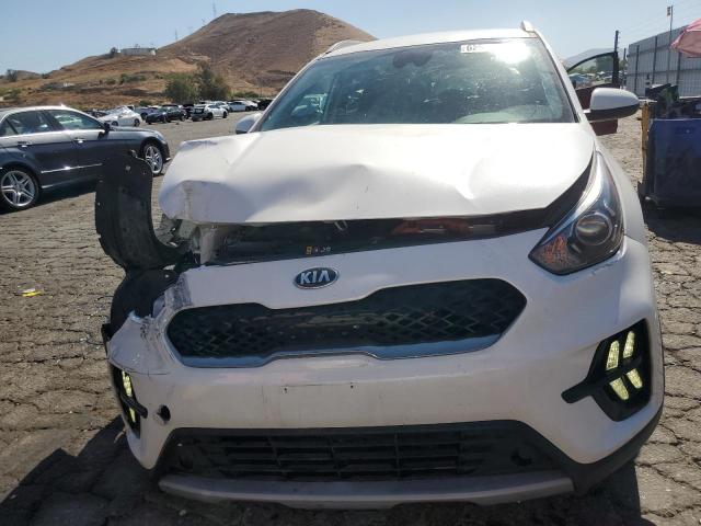 KNDCB3LC8M5469974 KIA NIRO LX